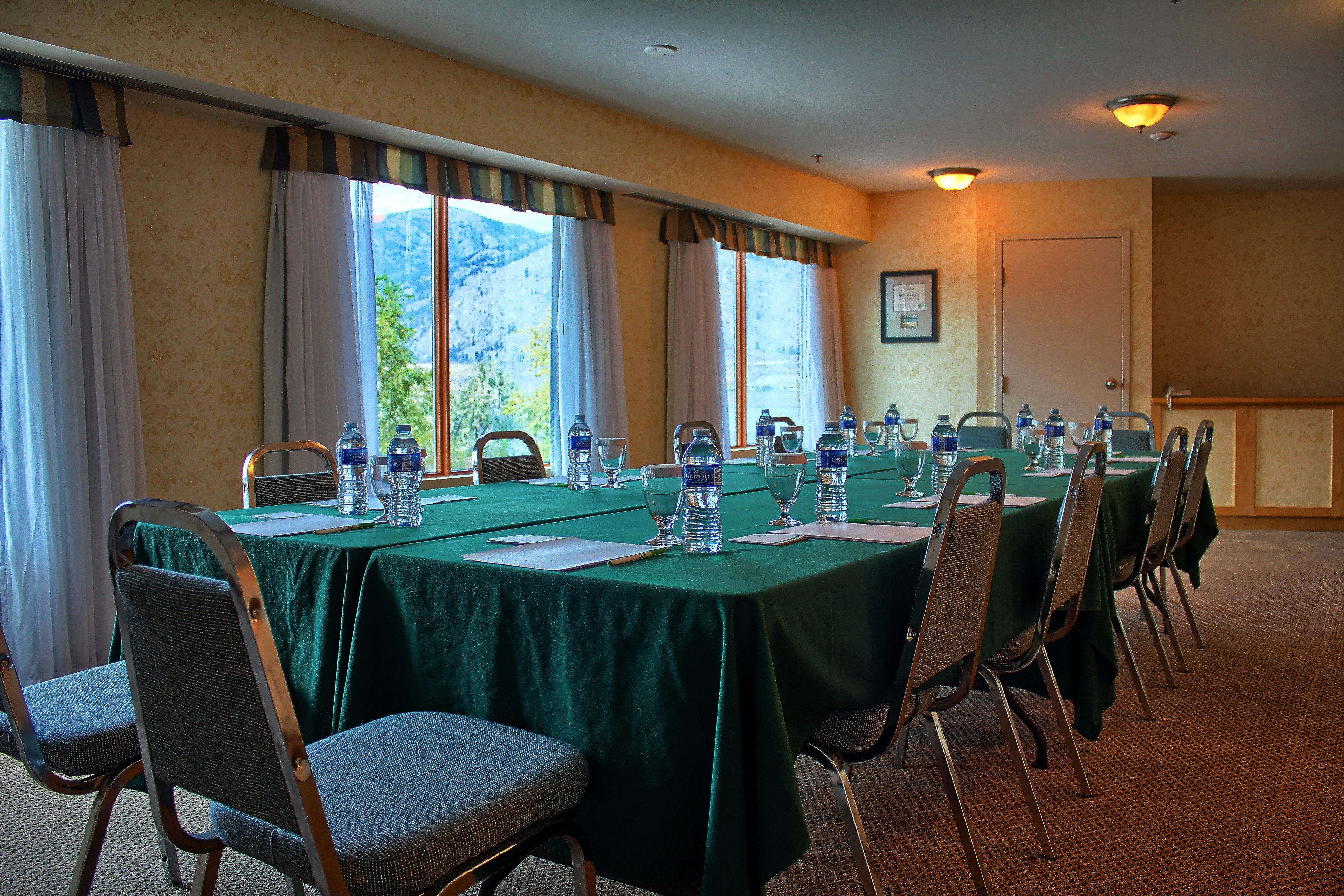 Holiday Inn Hotel & Suites Osoyoos By Ihg Eksteriør billede