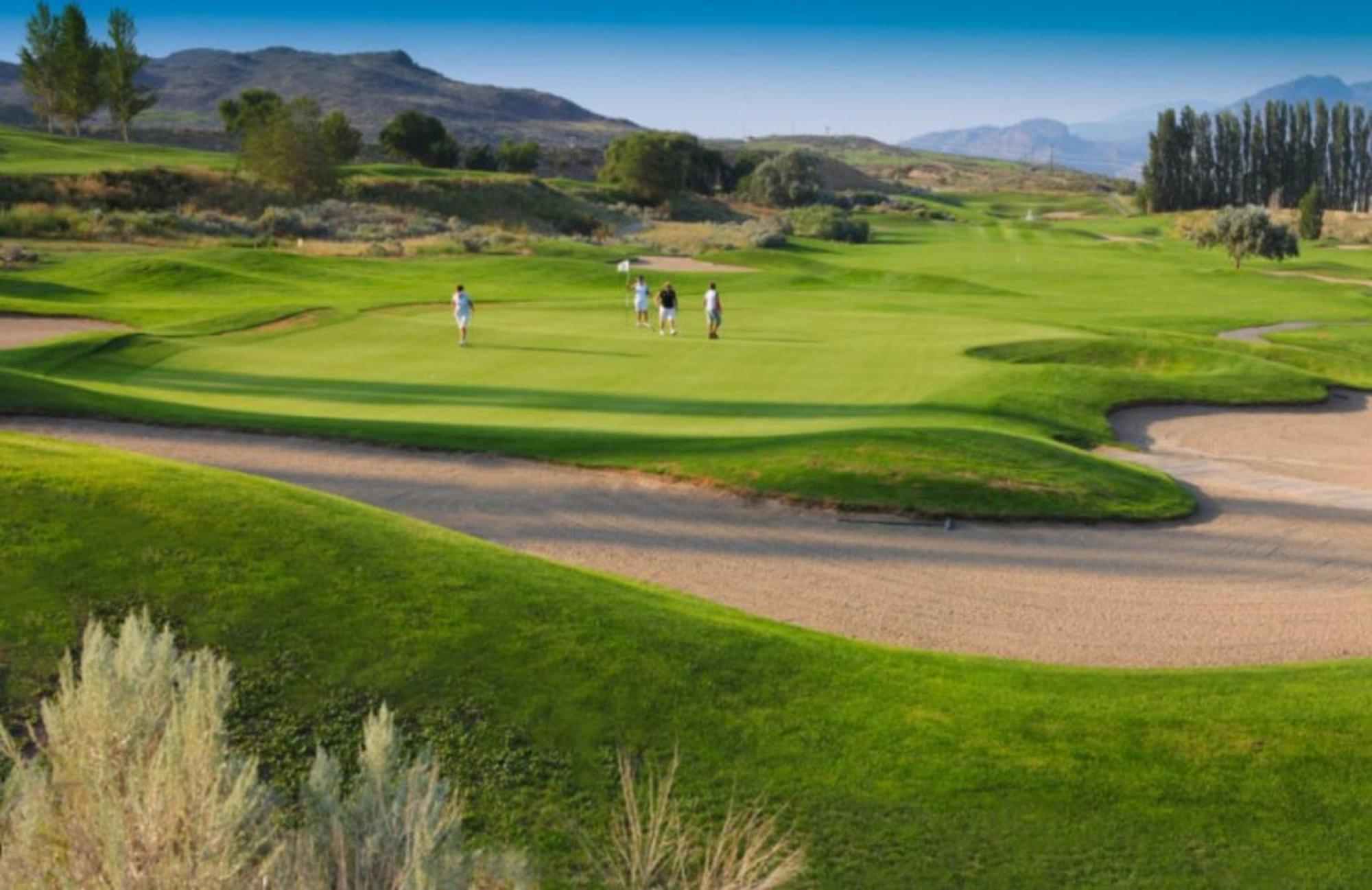 Holiday Inn Hotel & Suites Osoyoos By Ihg Eksteriør billede
